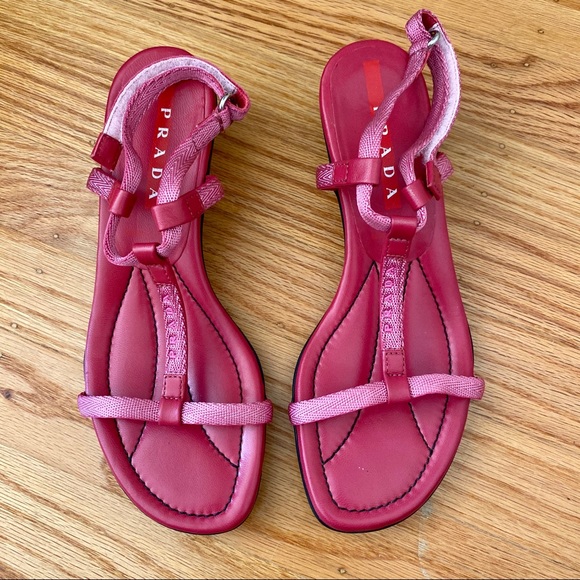 Fun & Edgy Vintage Prada Fuchsia Kitten Heel Sandals - Picture 2 of 15